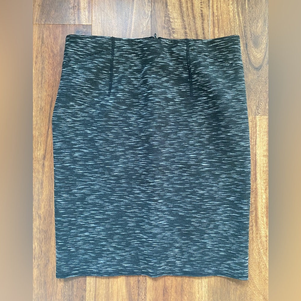 NWT Pencil Skirt Ann Taylor Spacedye Size 12